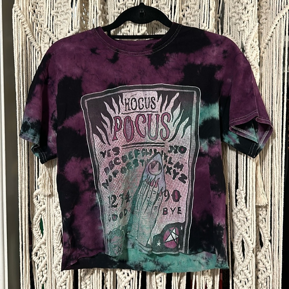 TEEN HEARTS HOCUS POCUS CROPPED T SHIRT